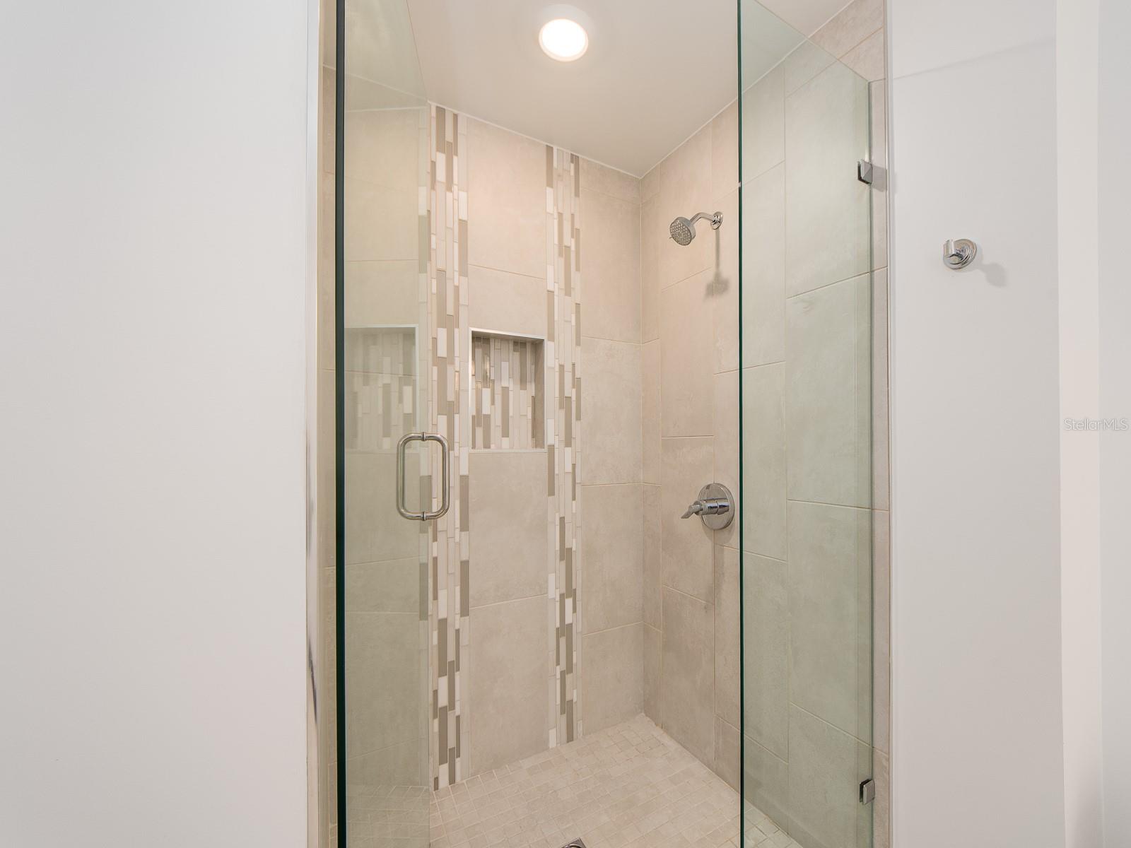 15 AVALON ST #402, CLEARWATER BEACH, FL, 33767