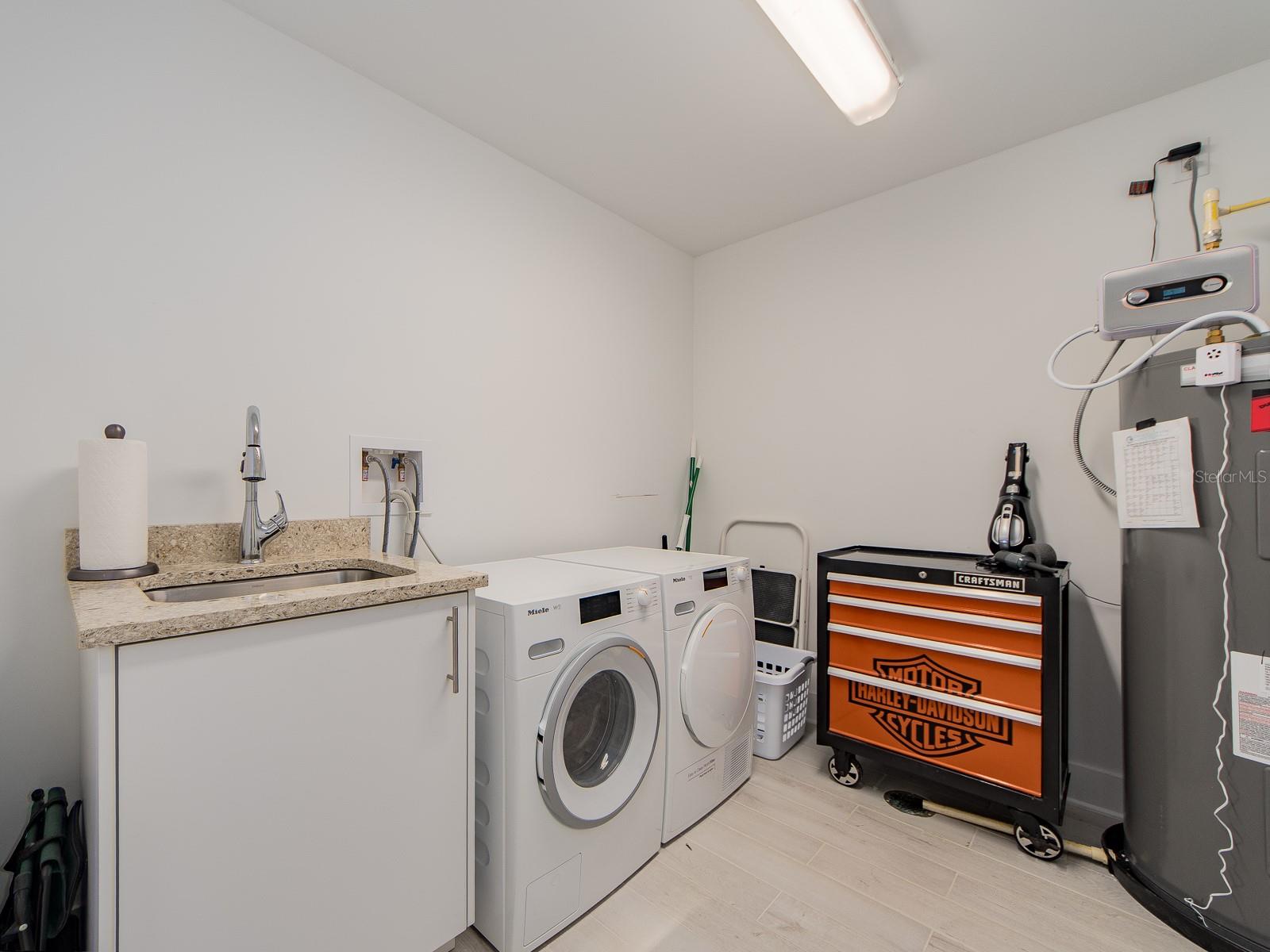 15 AVALON ST #402, CLEARWATER BEACH, FL, 33767