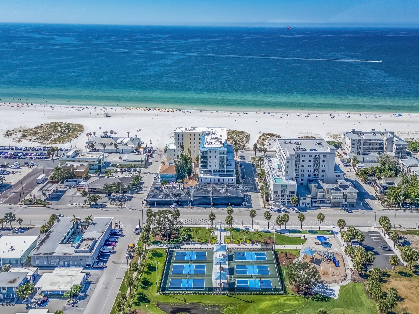 15 AVALON ST #402, CLEARWATER BEACH, FL, 33767