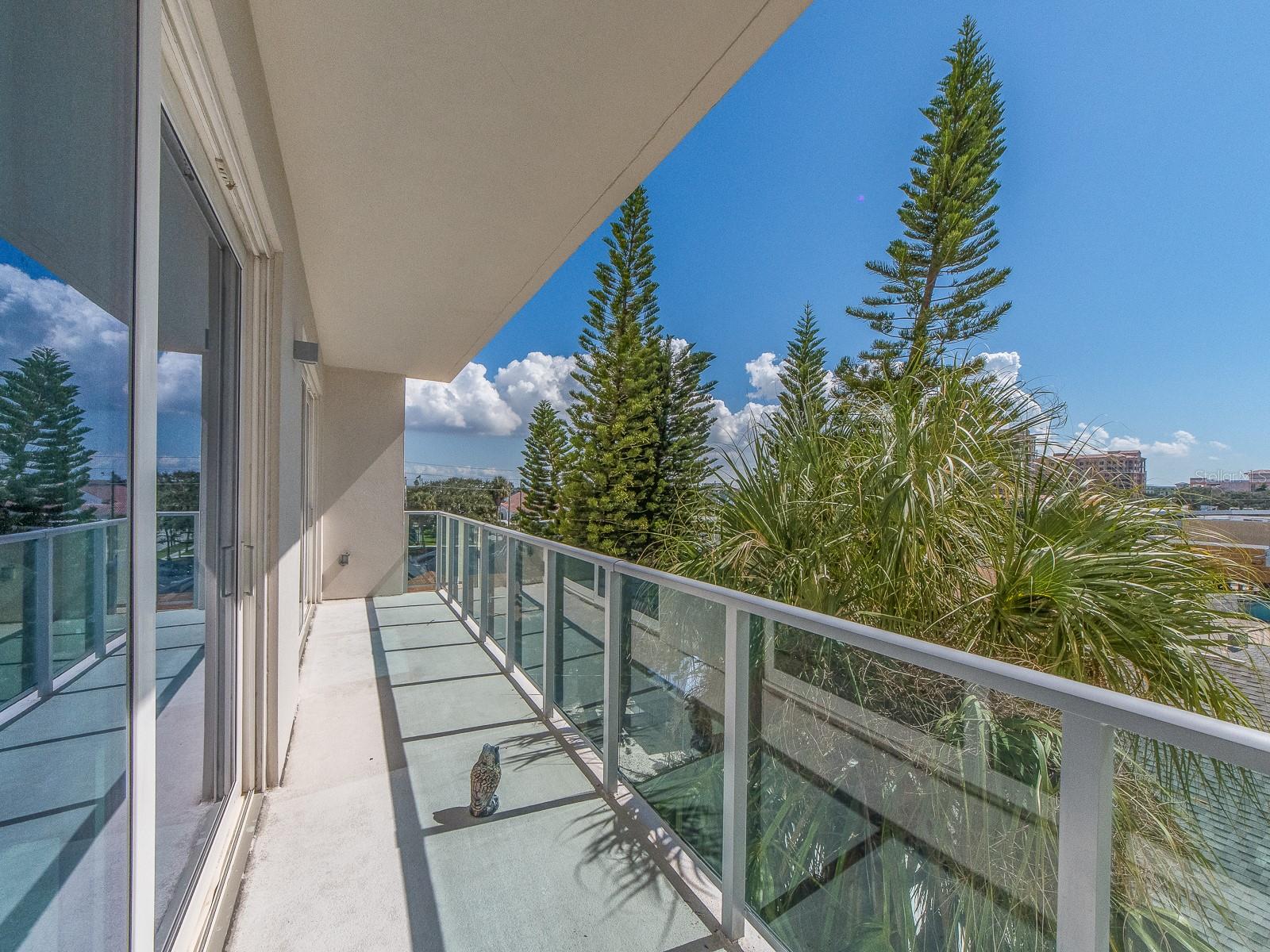 15 AVALON ST #402, CLEARWATER BEACH, FL, 33767