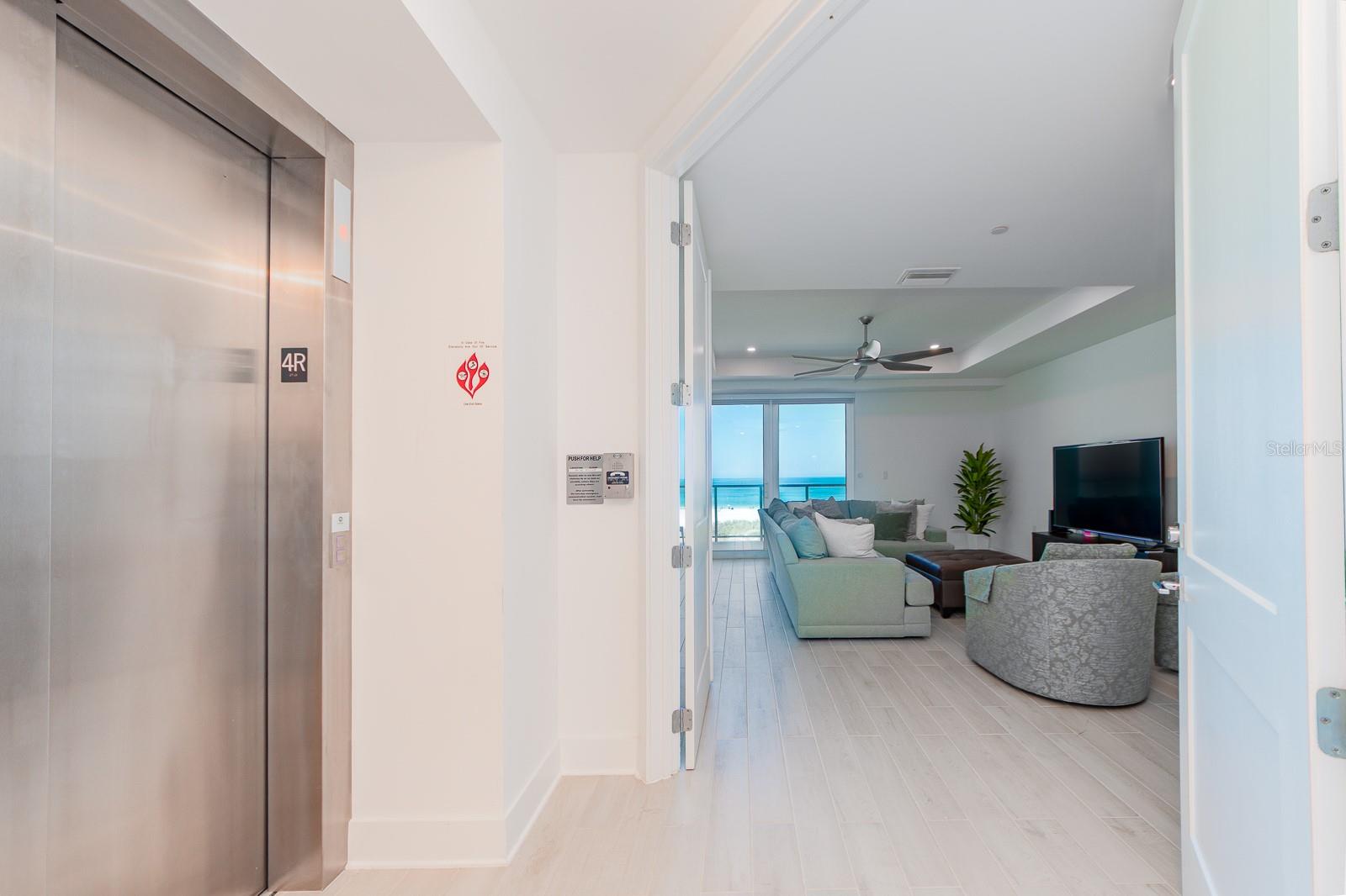 15 AVALON ST #402, CLEARWATER BEACH, FL, 33767