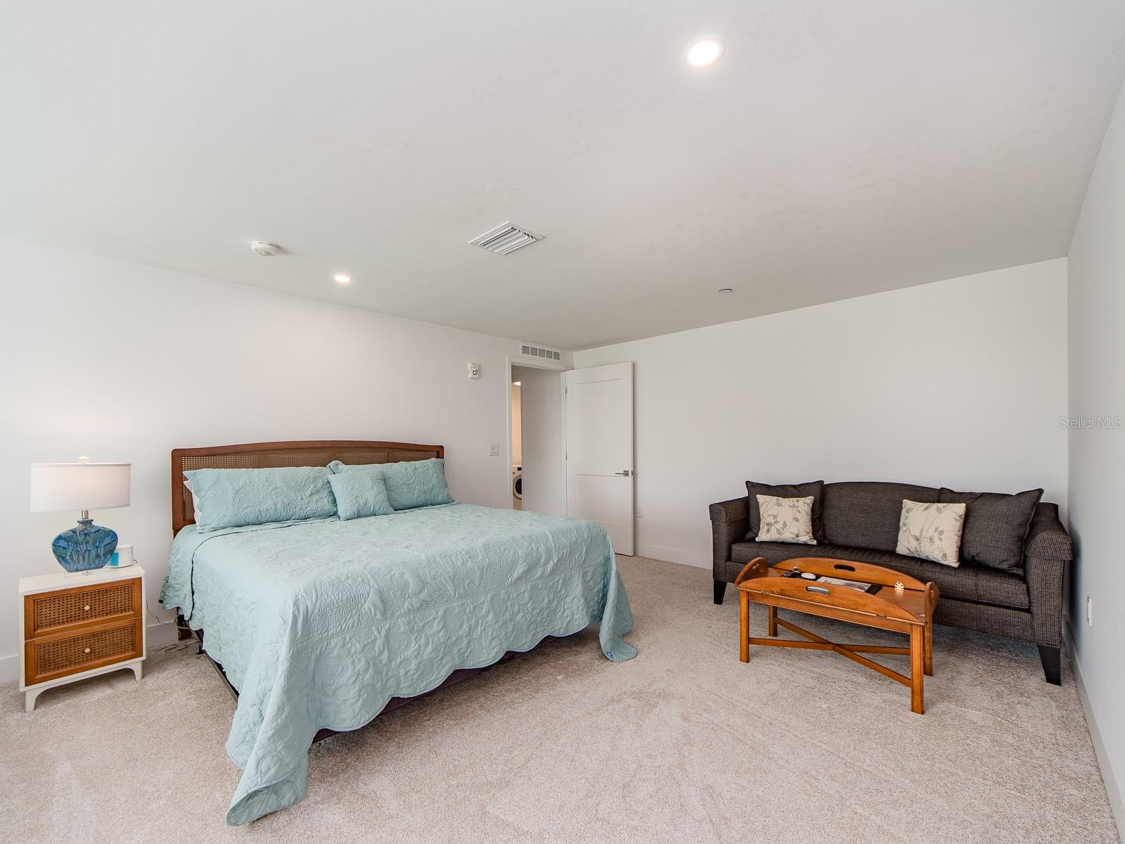 15 AVALON ST #402, CLEARWATER BEACH, FL, 33767