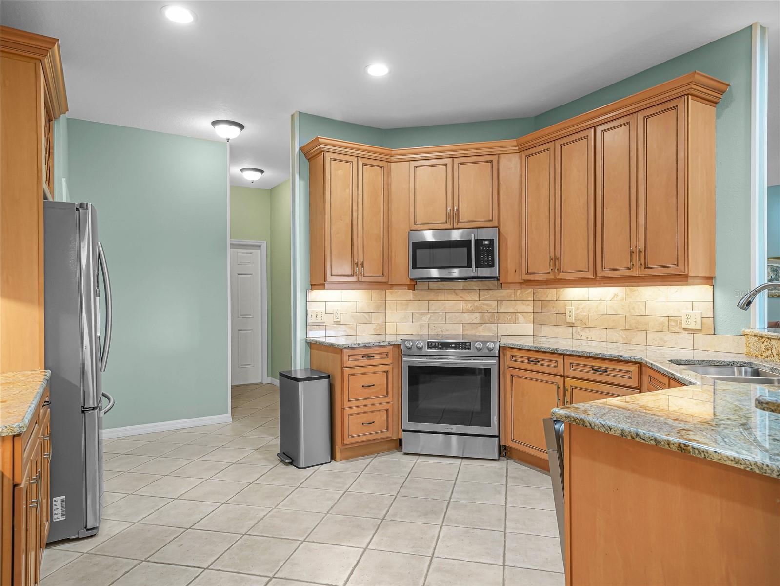 3064 DUNMORE DR, LAKE WALES, FL, 33859