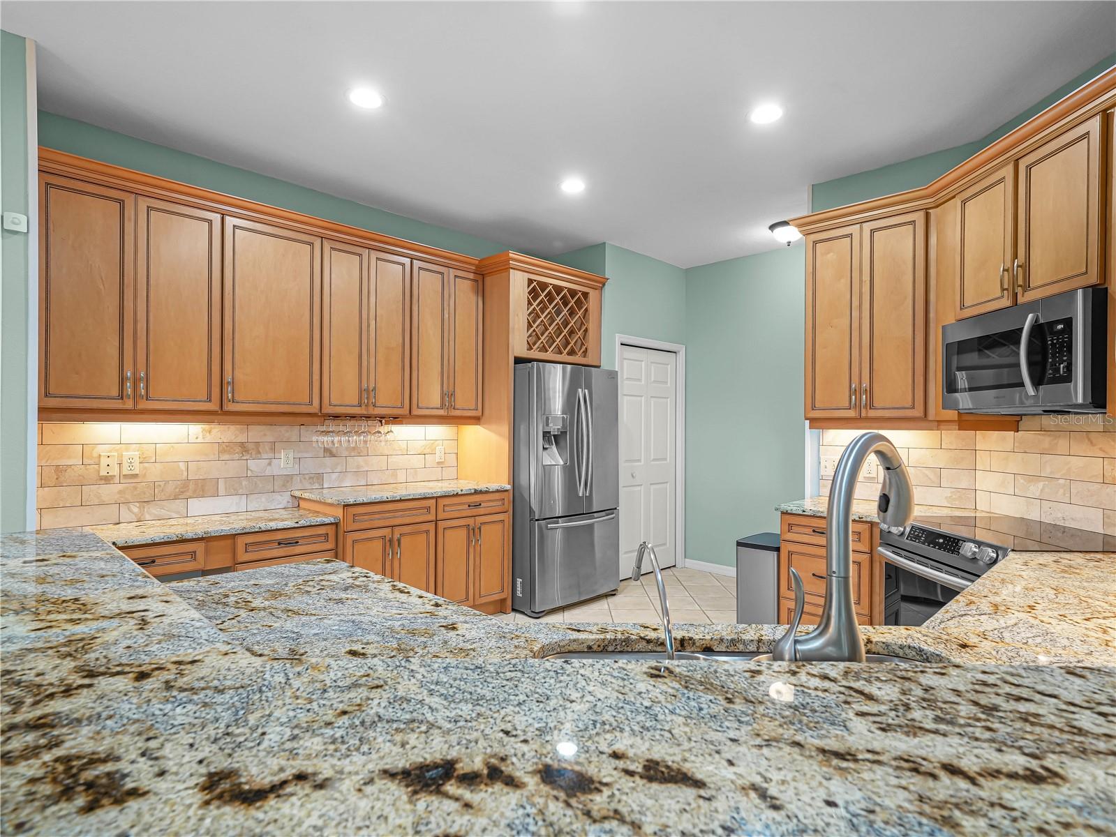 3064 DUNMORE DR, LAKE WALES, FL, 33859