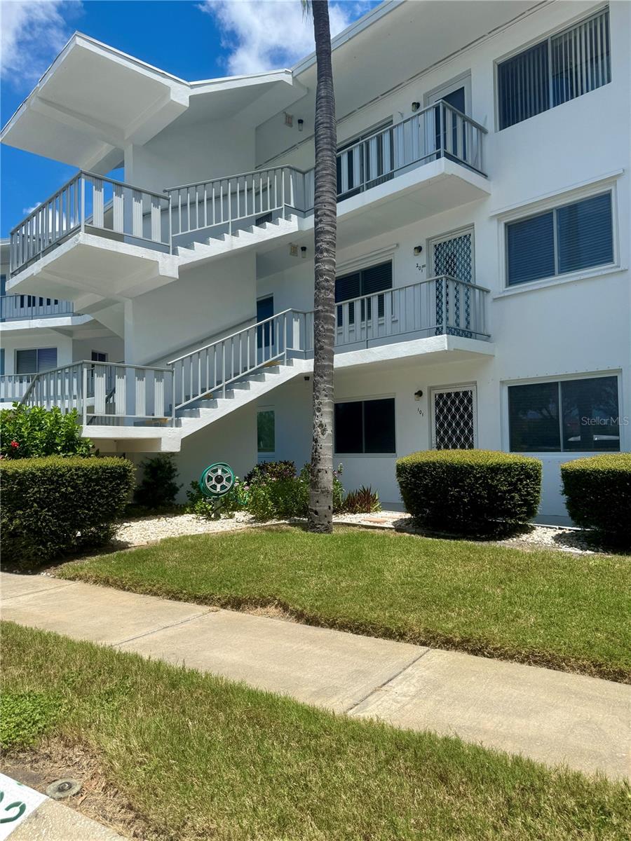 11201 80TH AVE #101, SEMINOLE, FL, 33772