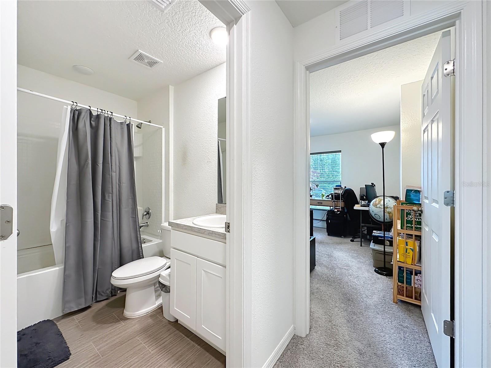 20 ROXLAND LN, PALM COAST, FL, 32164