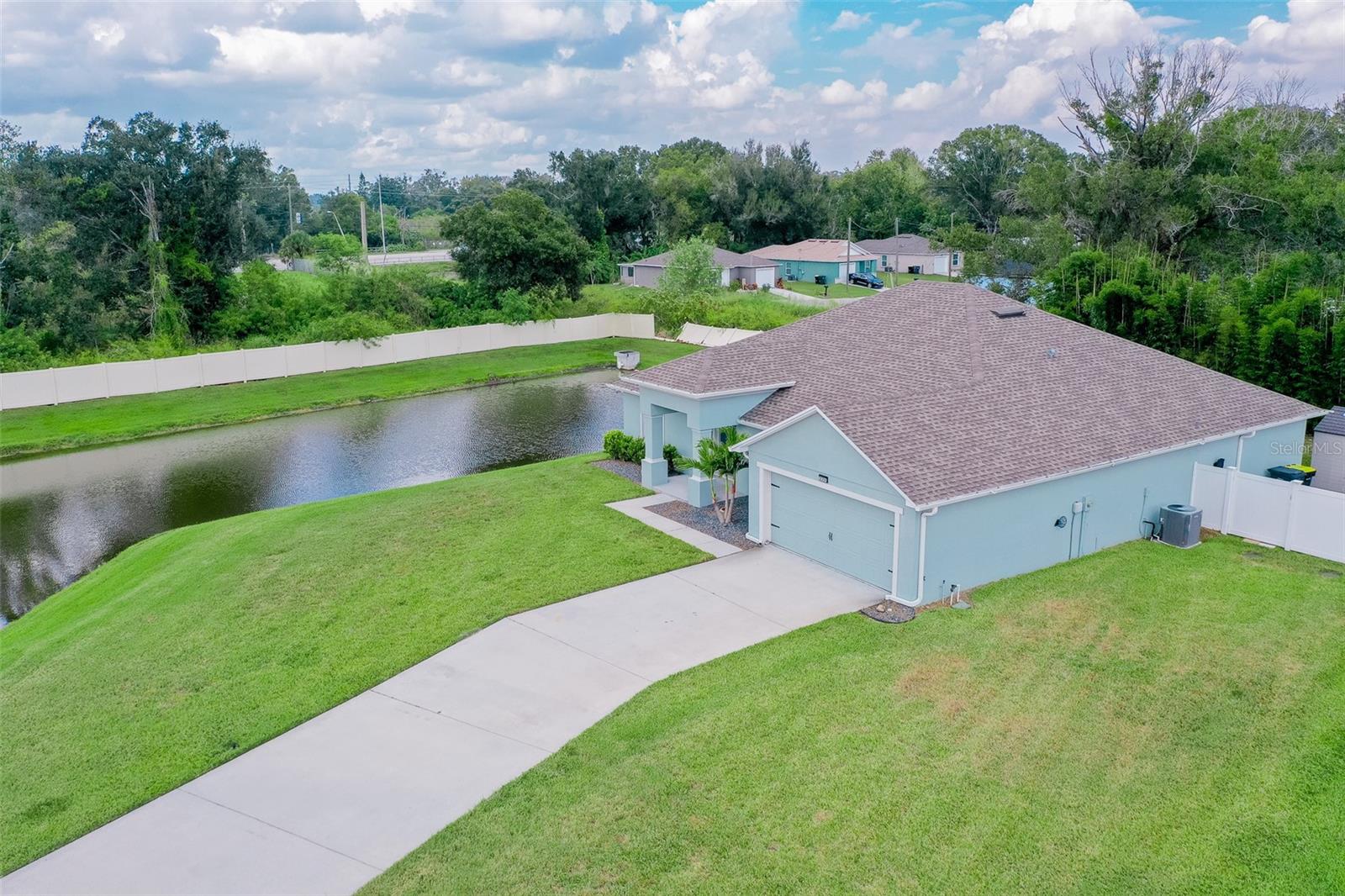 230 COVE AT EAGLE LAKE CIR, EAGLE LAKE, FL, 33839