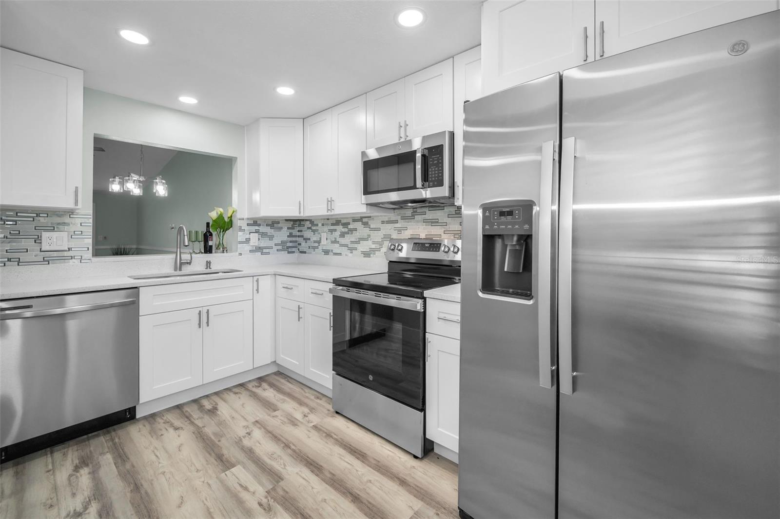 215 CORKWOOD LN, OLDSMAR, FL, 34677