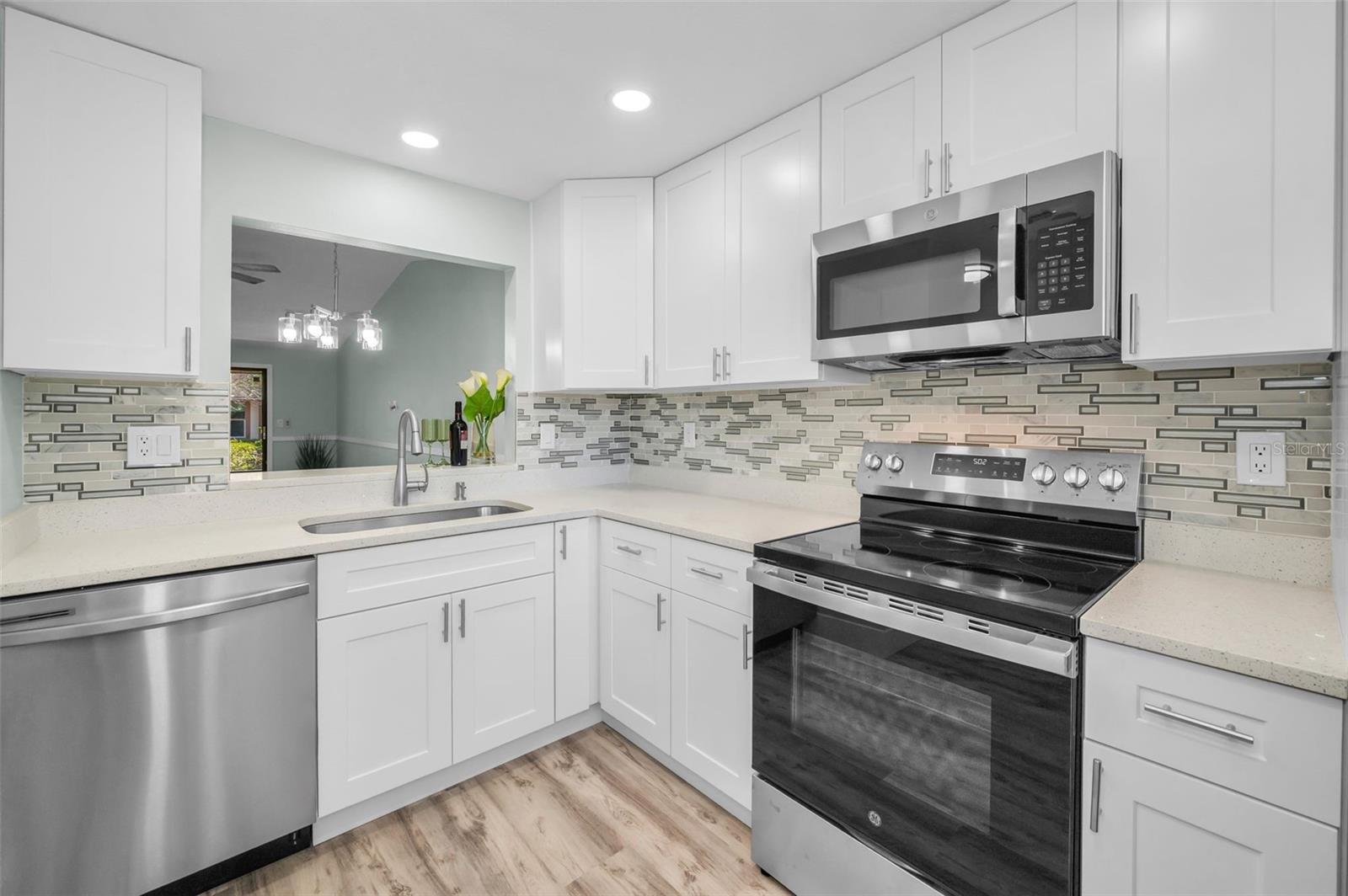 215 CORKWOOD LN, OLDSMAR, FL, 34677