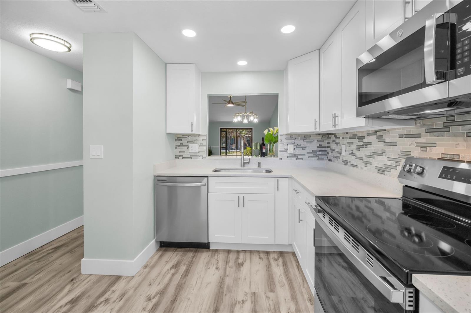 215 CORKWOOD LN, OLDSMAR, FL, 34677