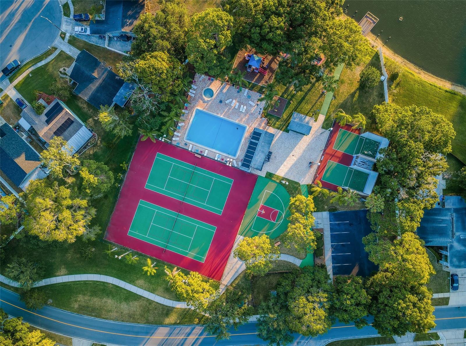 215 CORKWOOD LN, OLDSMAR, FL, 34677