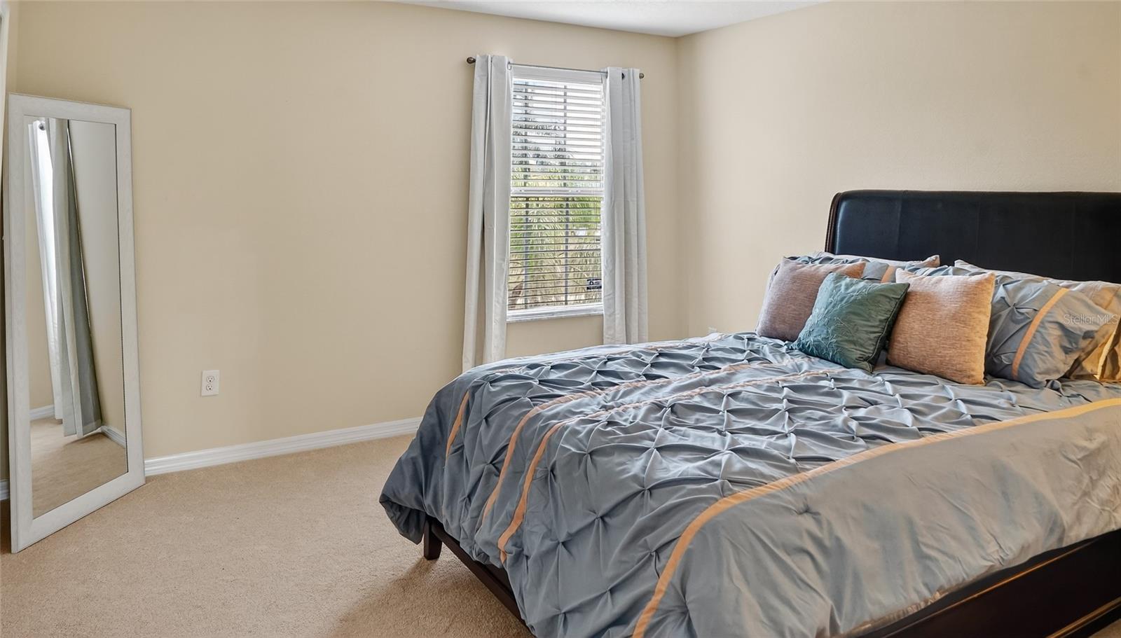 1055 SEMINOLE SKY DR, RUSKIN, FL, 33570