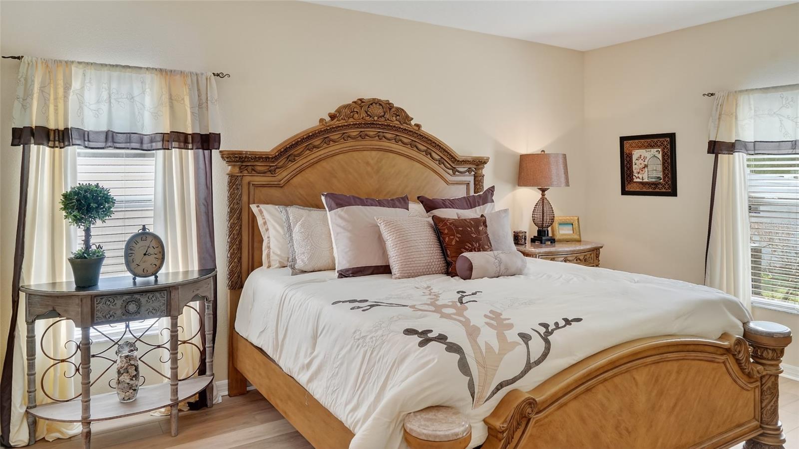 1055 SEMINOLE SKY DR, RUSKIN, FL, 33570