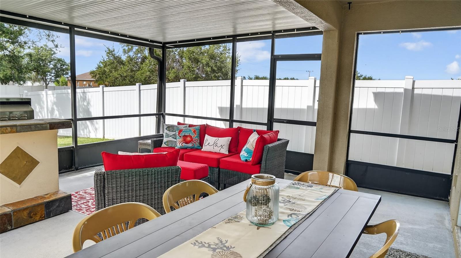 1055 SEMINOLE SKY DR, RUSKIN, FL, 33570