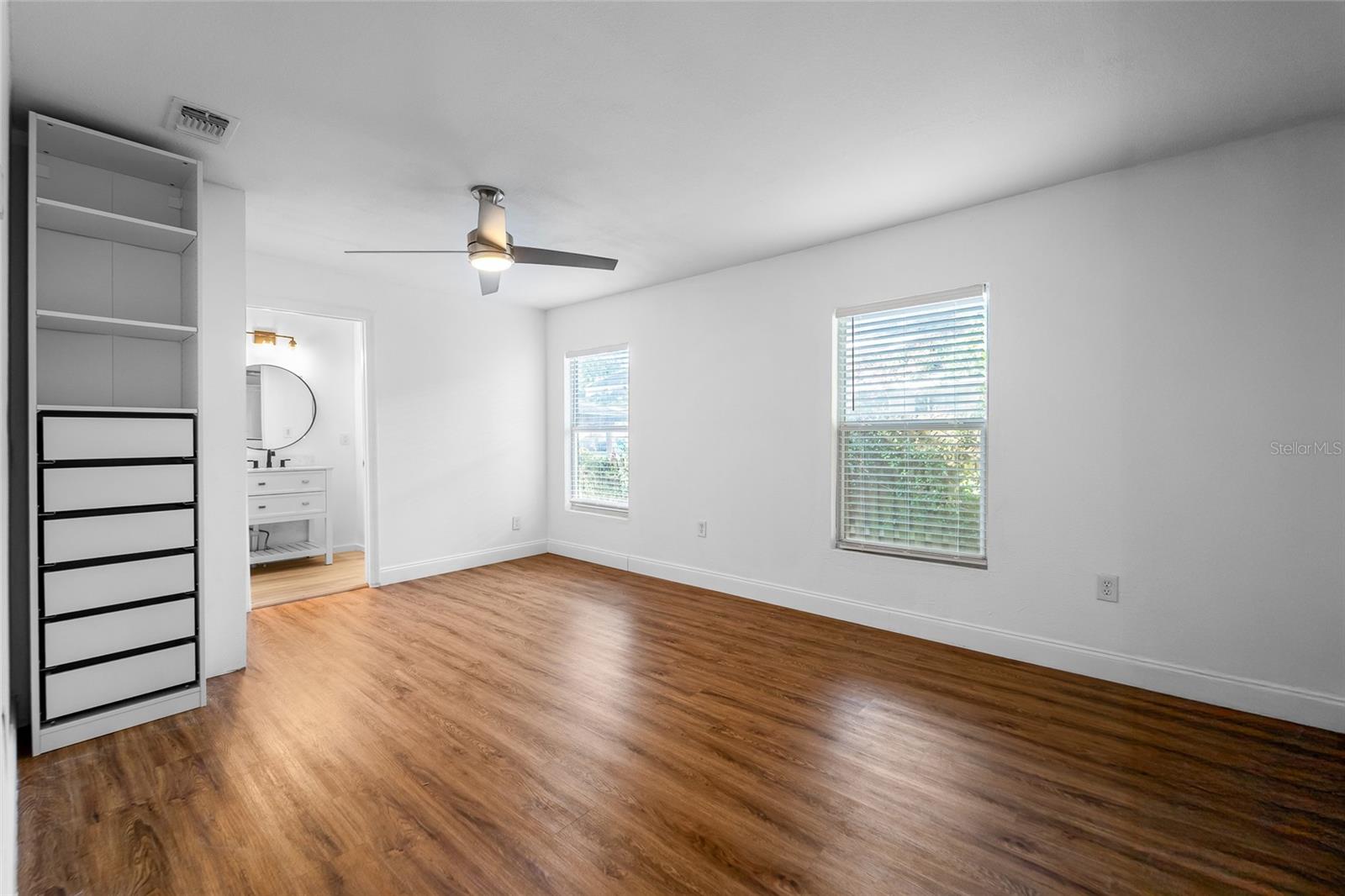 214 W VIOLET ST, TAMPA, FL, 33603