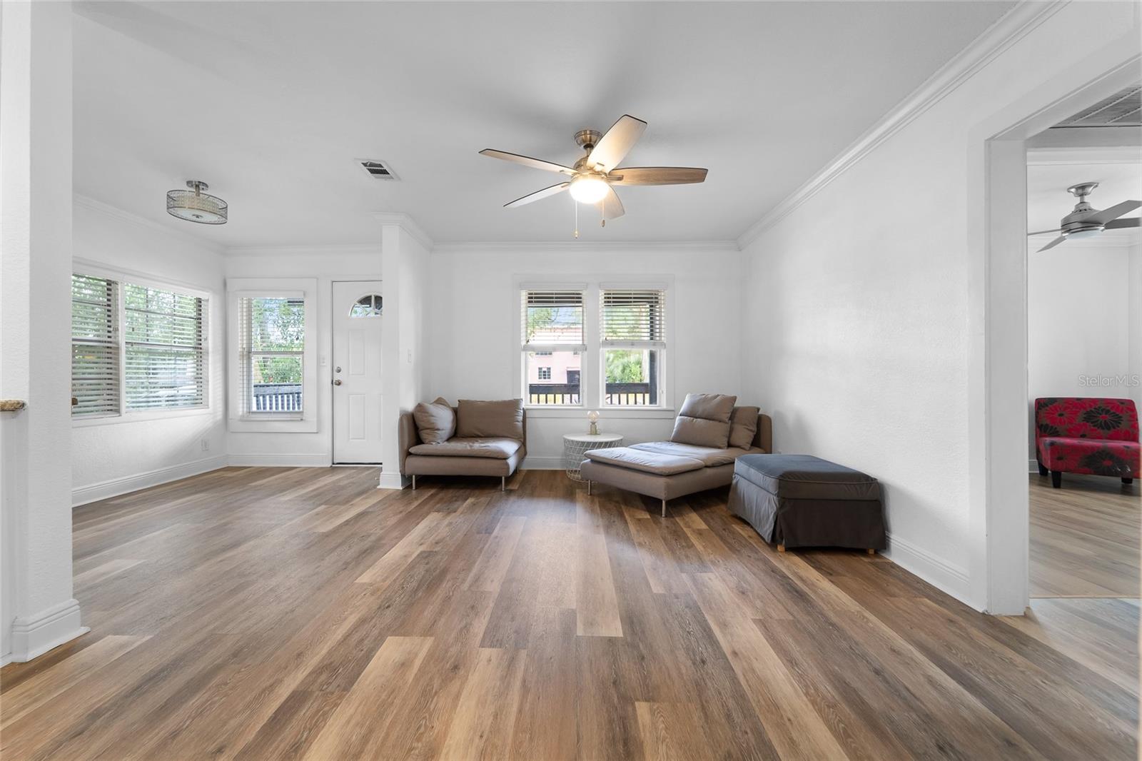 214 W VIOLET ST, TAMPA, FL, 33603