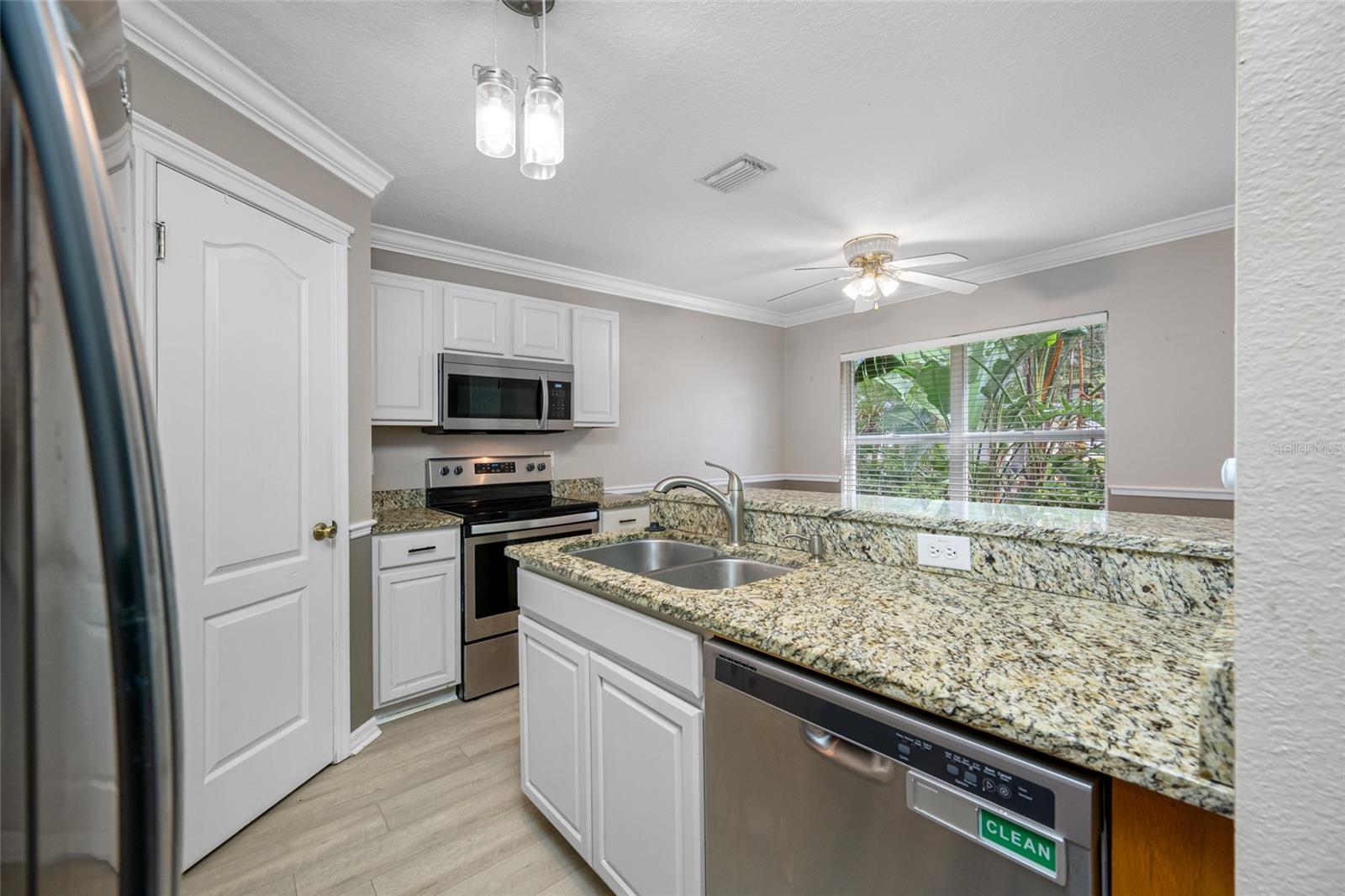 5719 TANAGERLAKE RD, LITHIA, FL, 33547