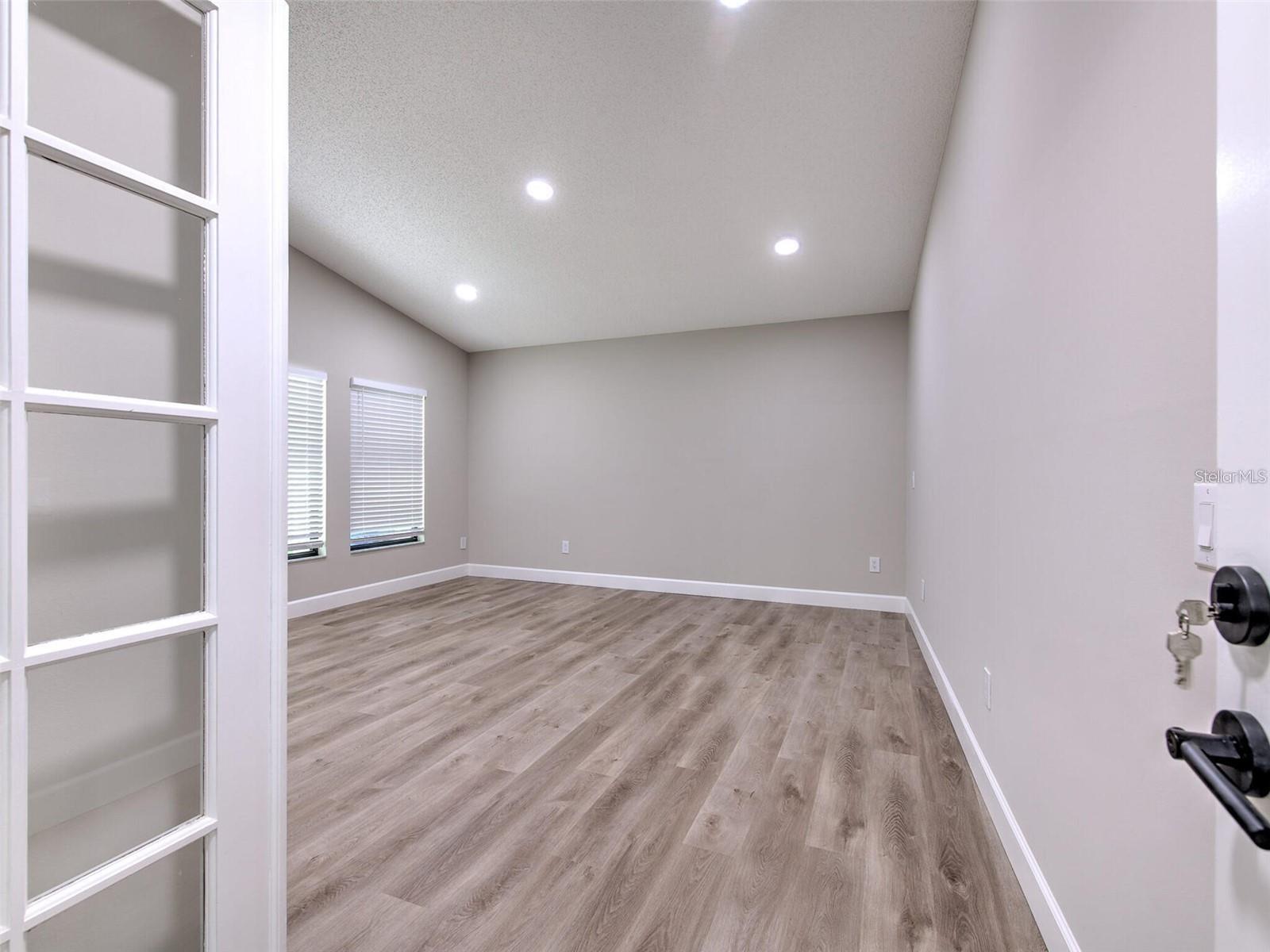 3105 MOSSVALE LN, TAMPA, FL, 33618