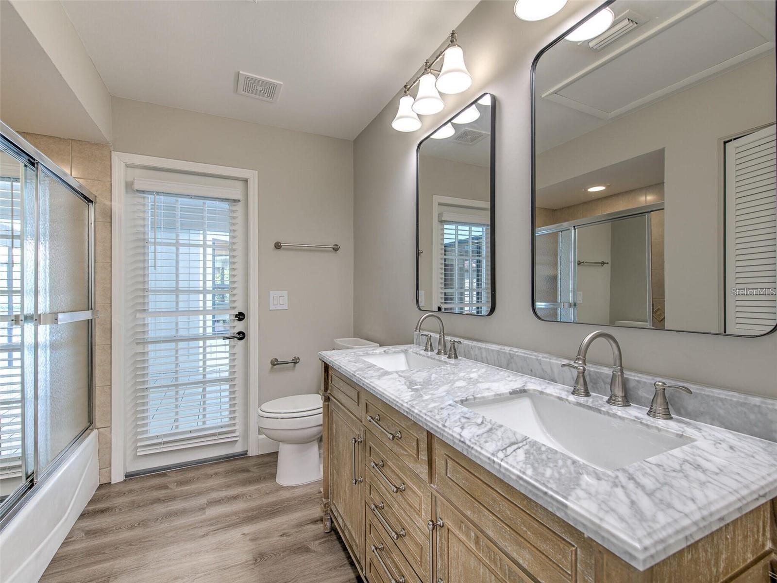 3105 MOSSVALE LN, TAMPA, FL, 33618