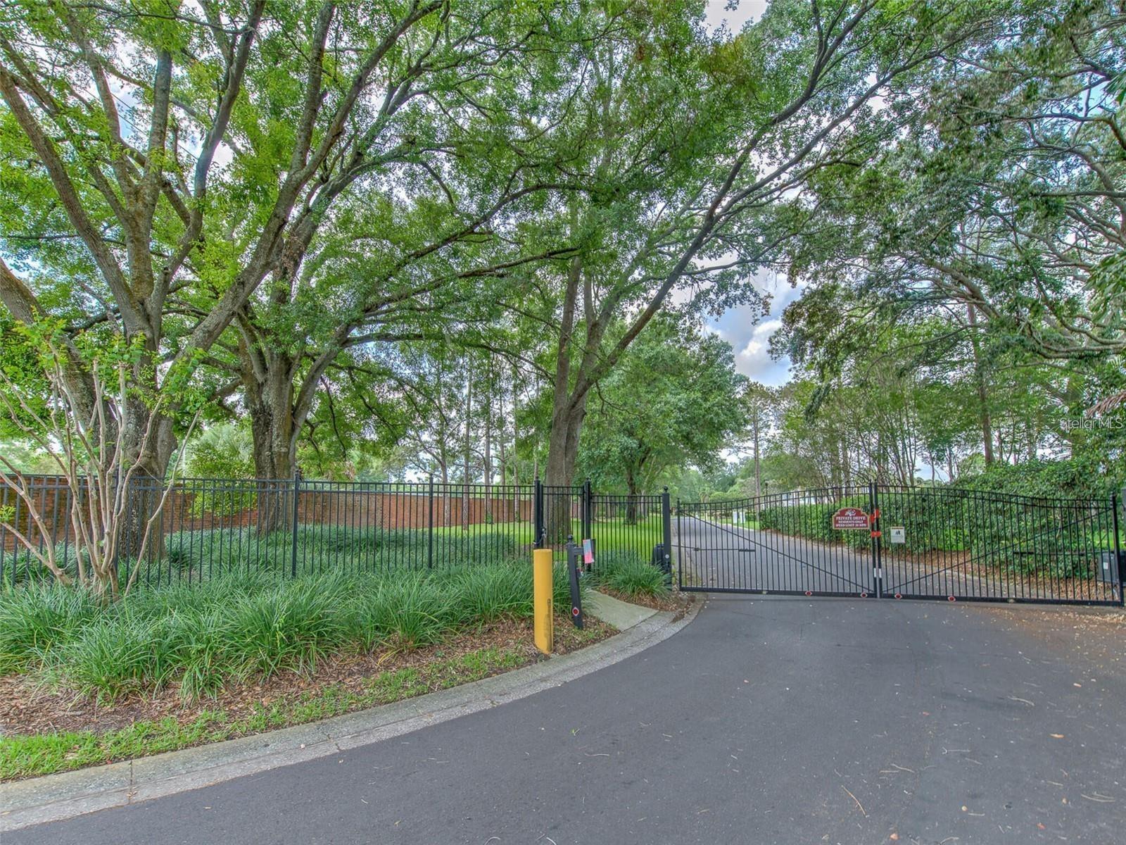 3105 MOSSVALE LN, TAMPA, FL, 33618