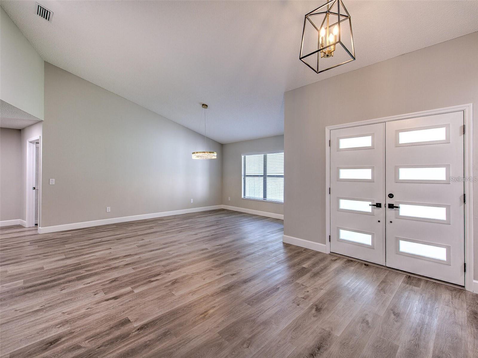 3105 MOSSVALE LN, TAMPA, FL, 33618