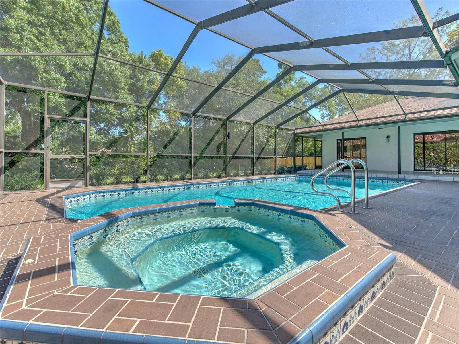 3105 MOSSVALE LN, TAMPA, FL, 33618