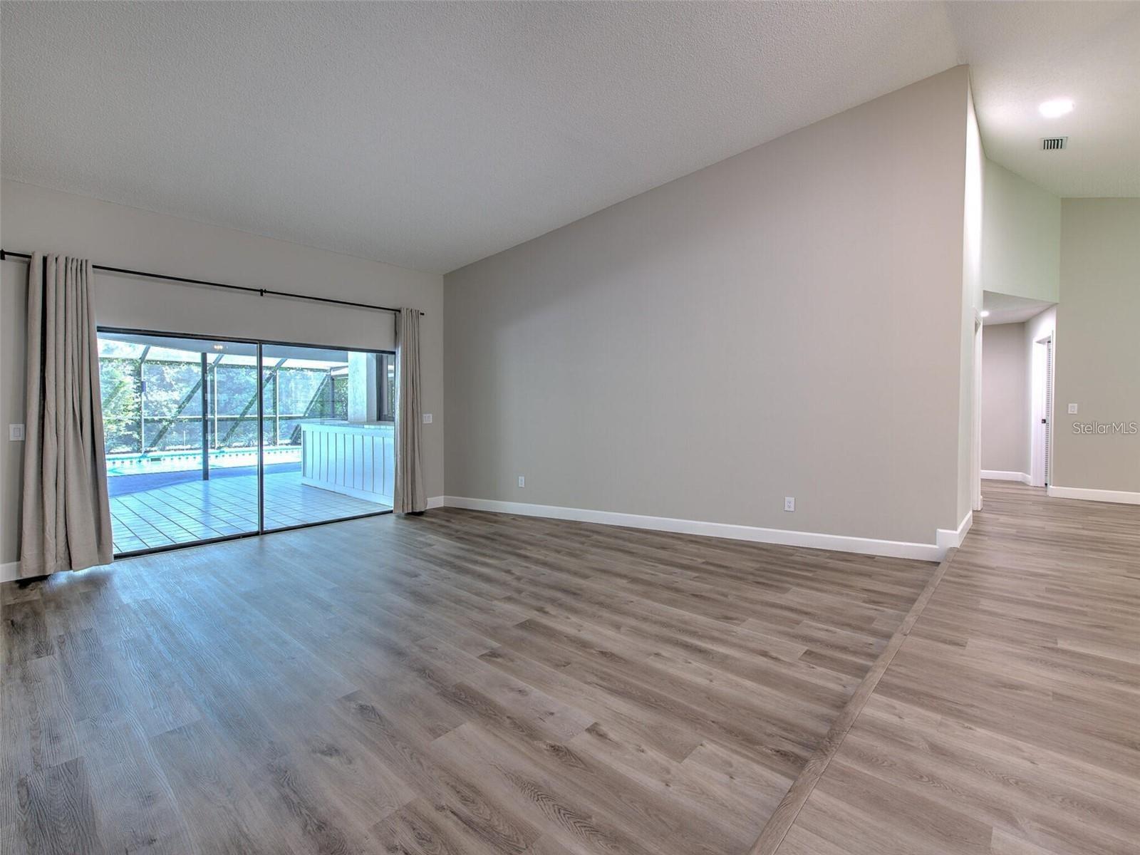 3105 MOSSVALE LN, TAMPA, FL, 33618