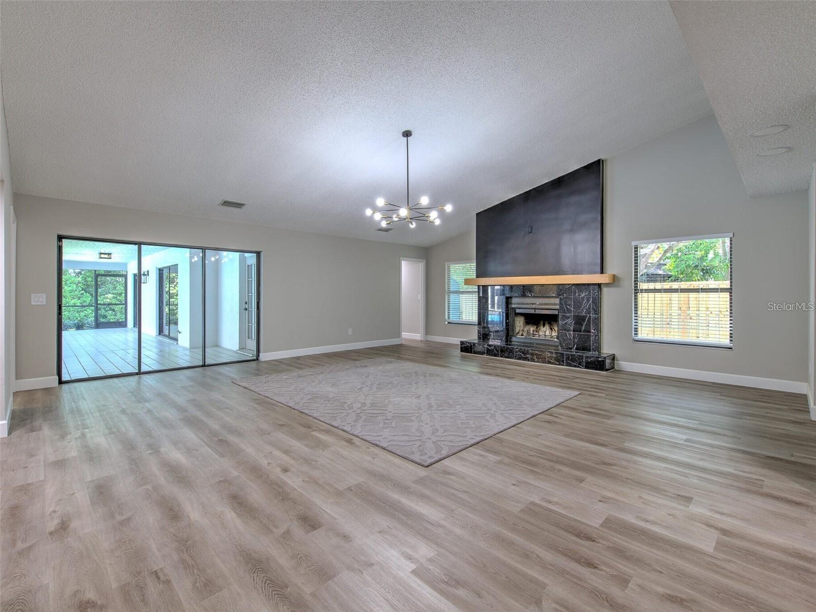 3105 MOSSVALE LN, TAMPA, FL, 33618