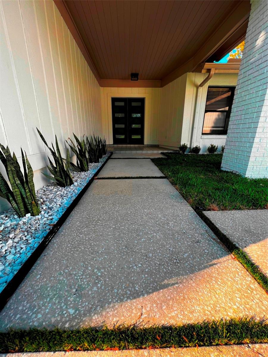 3105 MOSSVALE LN, TAMPA, FL, 33618