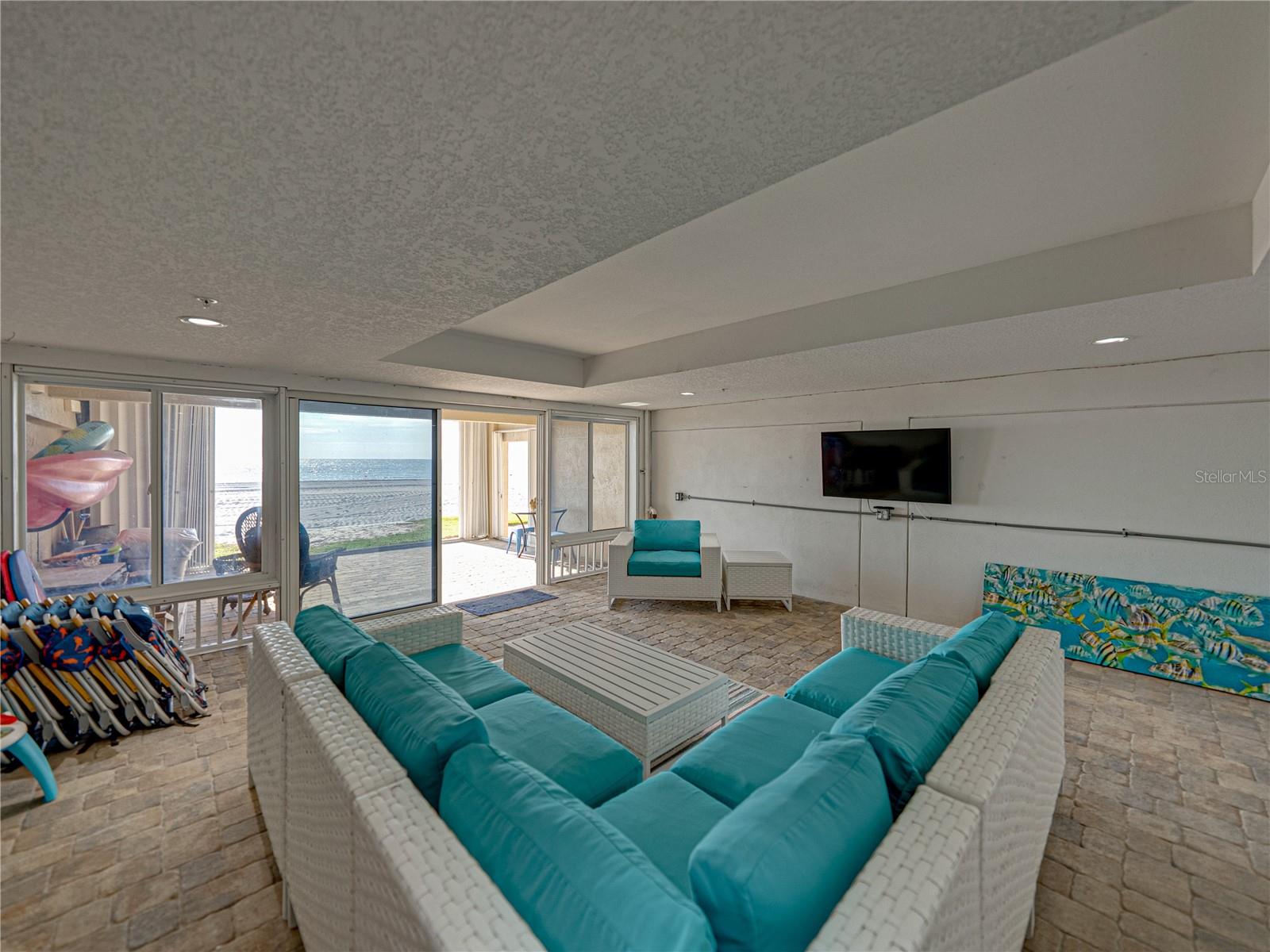 Great place to take a beach-break and catch up.