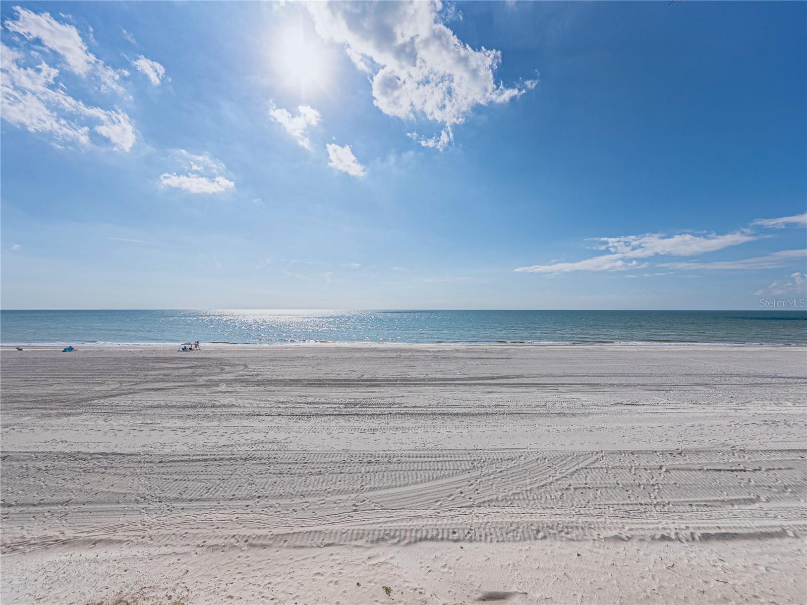 Huge uncrowded beach