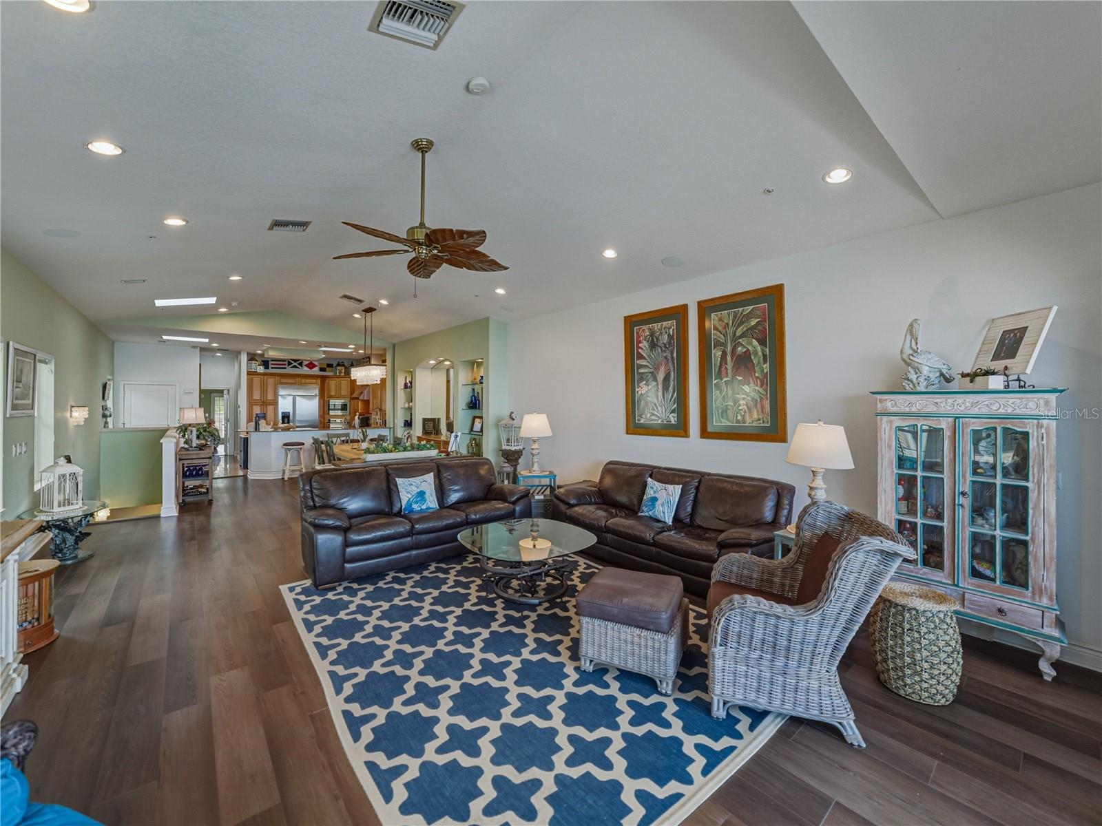 Vaulted ceiling gives extra boost to already high ceiling