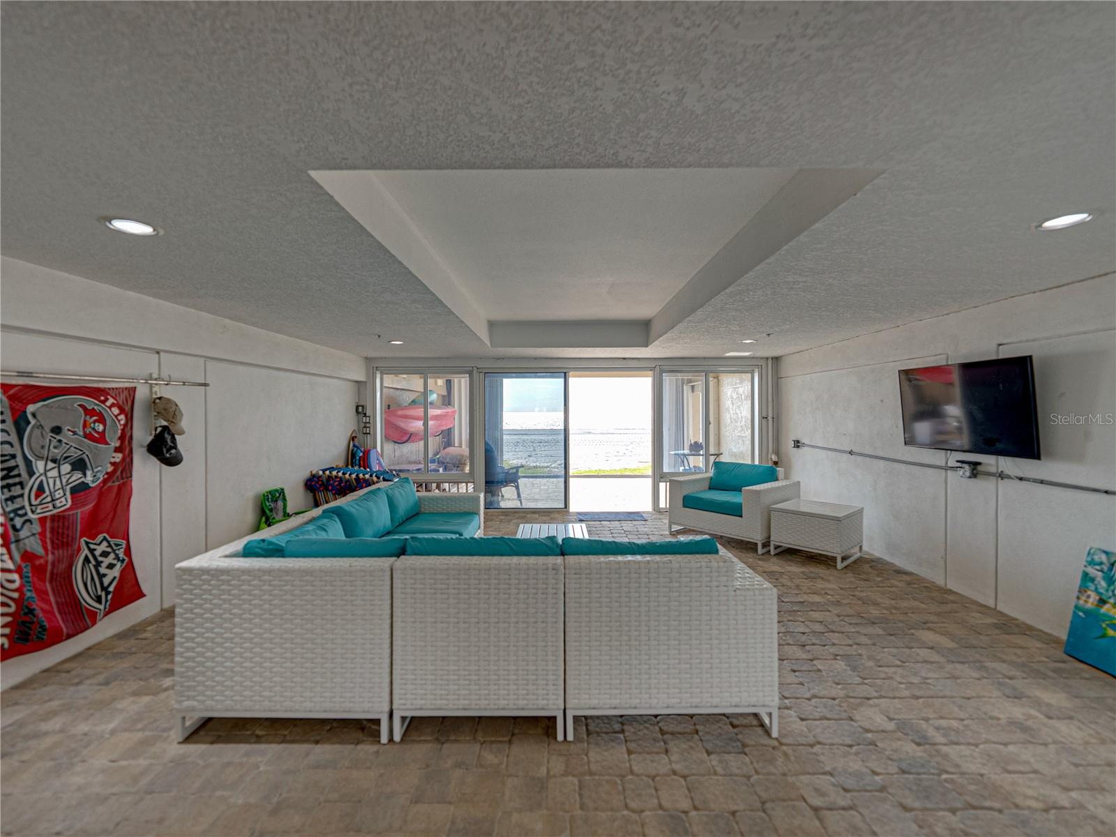 Ground level sunroom