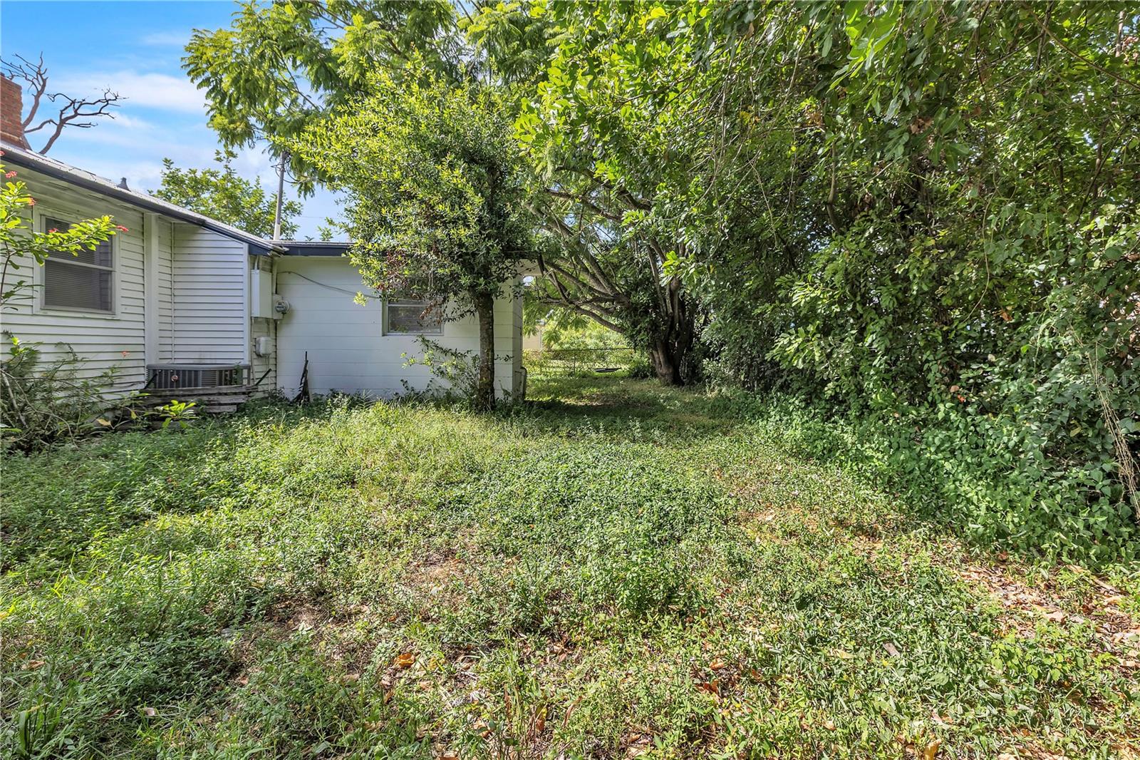 2055 WALTMAN ST, FORT MYERS, FL, 33901