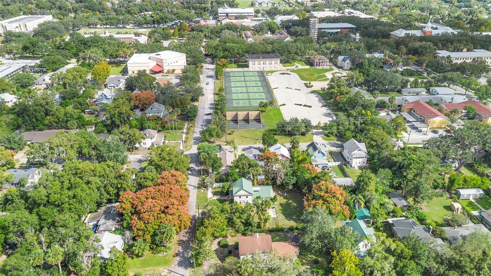 210 W UNIVERSITY AVE, DELAND, FL, 32720