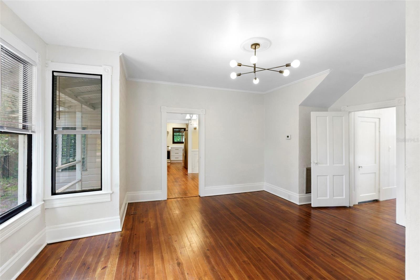 210 W UNIVERSITY AVE, DELAND, FL, 32720