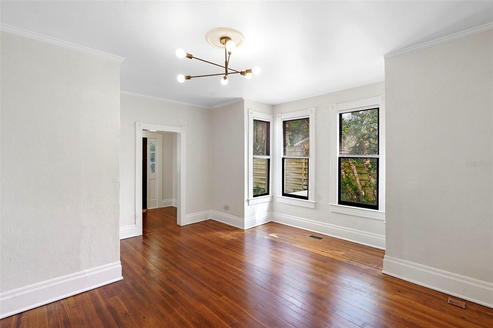 210 W UNIVERSITY AVE, DELAND, FL, 32720