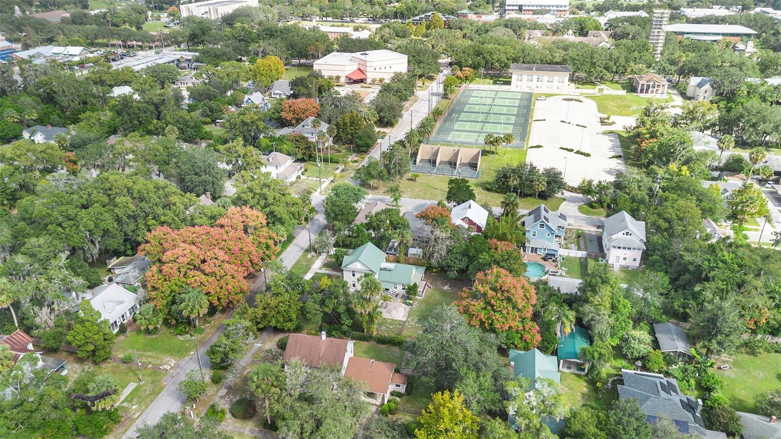 210 W UNIVERSITY AVE, DELAND, FL, 32720