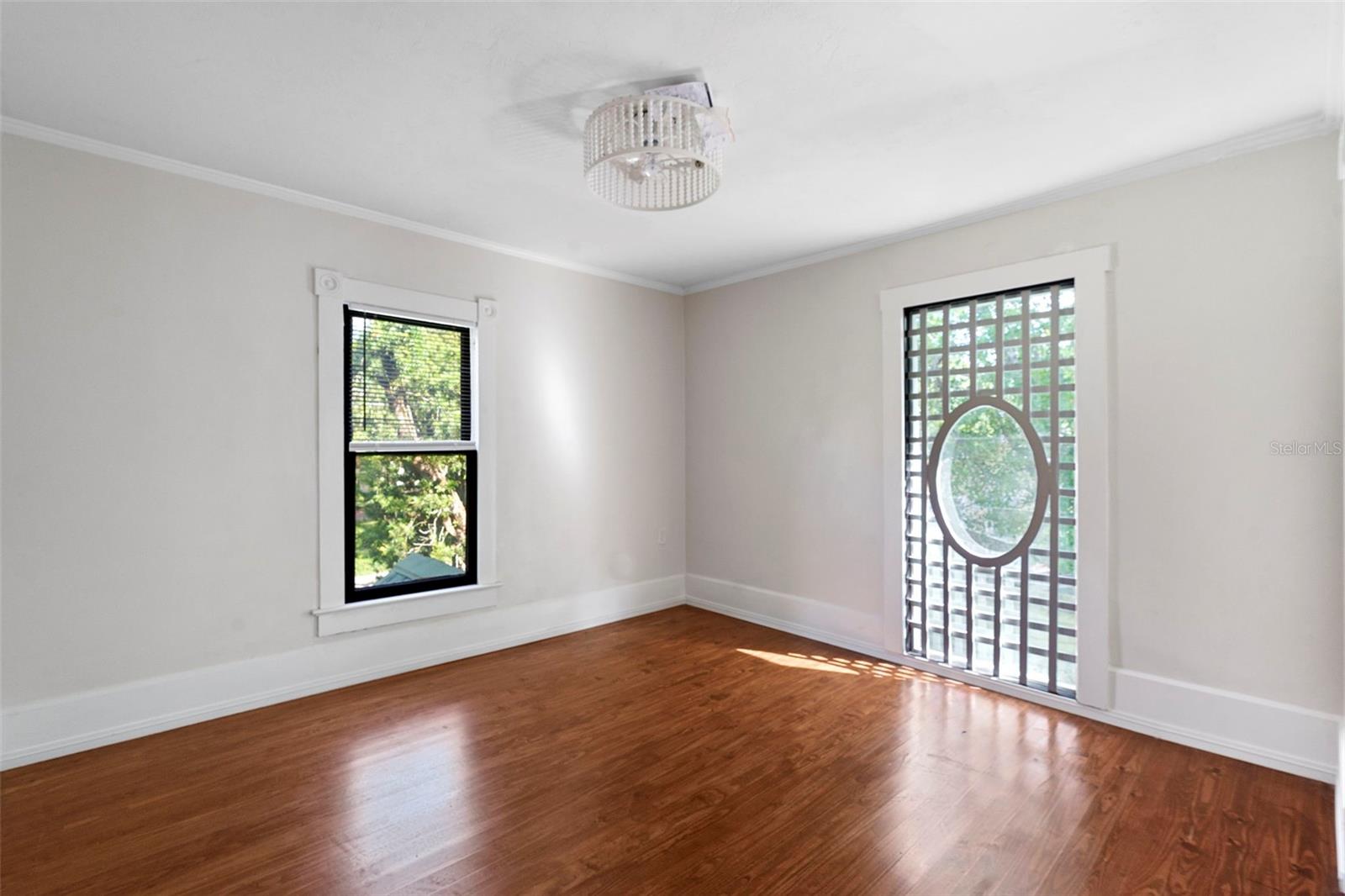 210 W UNIVERSITY AVE, DELAND, FL, 32720