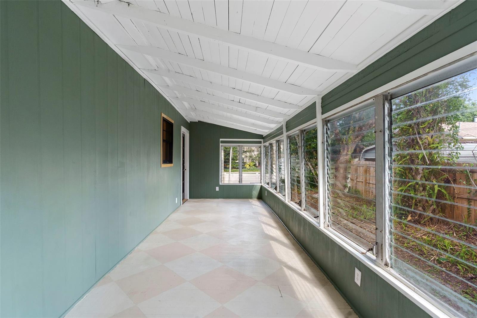 210 W UNIVERSITY AVE, DELAND, FL, 32720