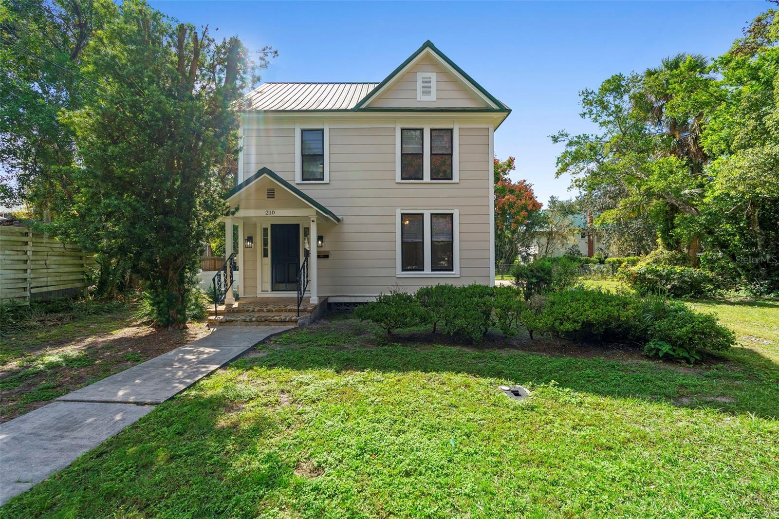 210 W UNIVERSITY AVE, DELAND, FL, 32720