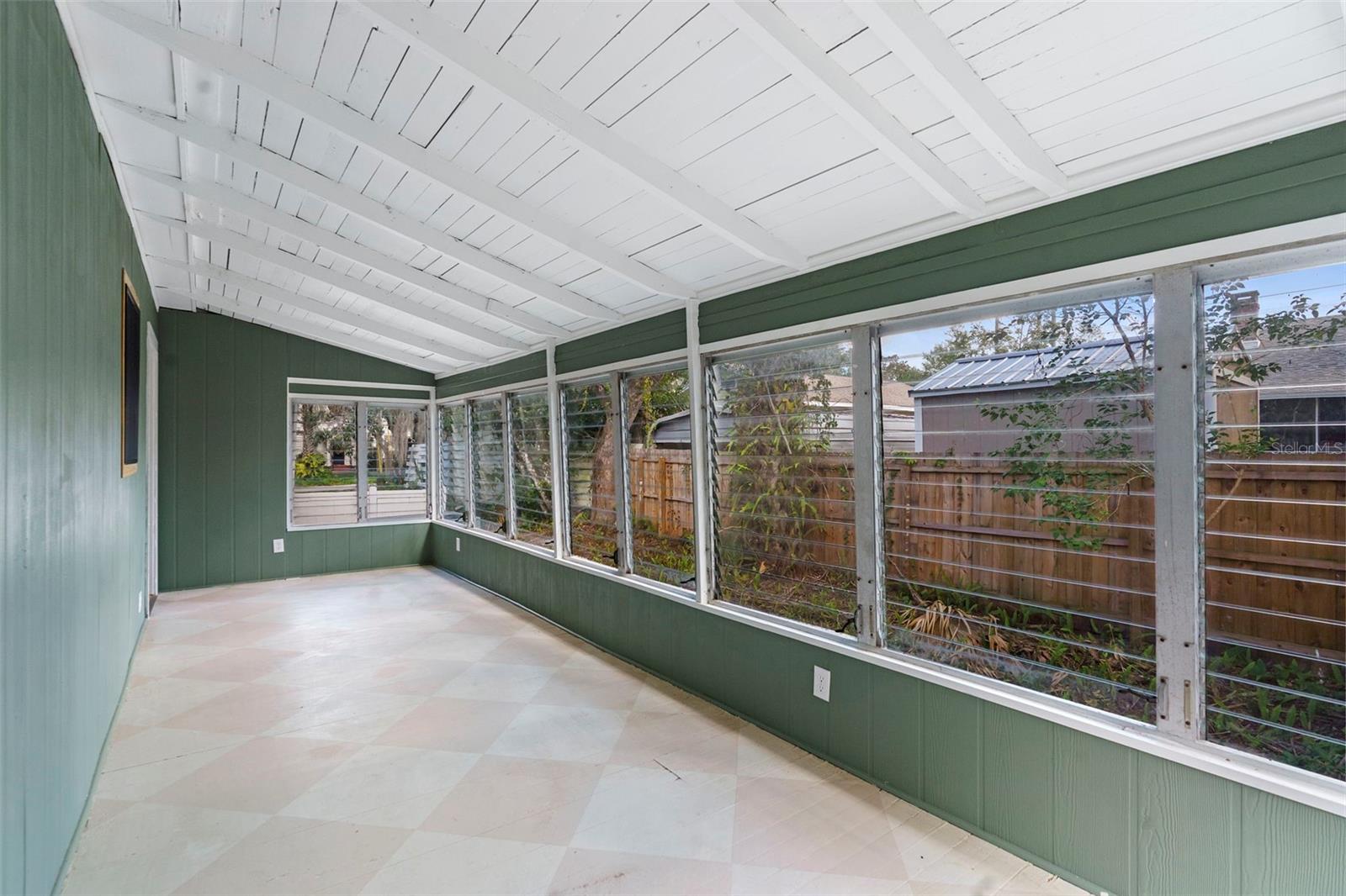 210 W UNIVERSITY AVE, DELAND, FL, 32720