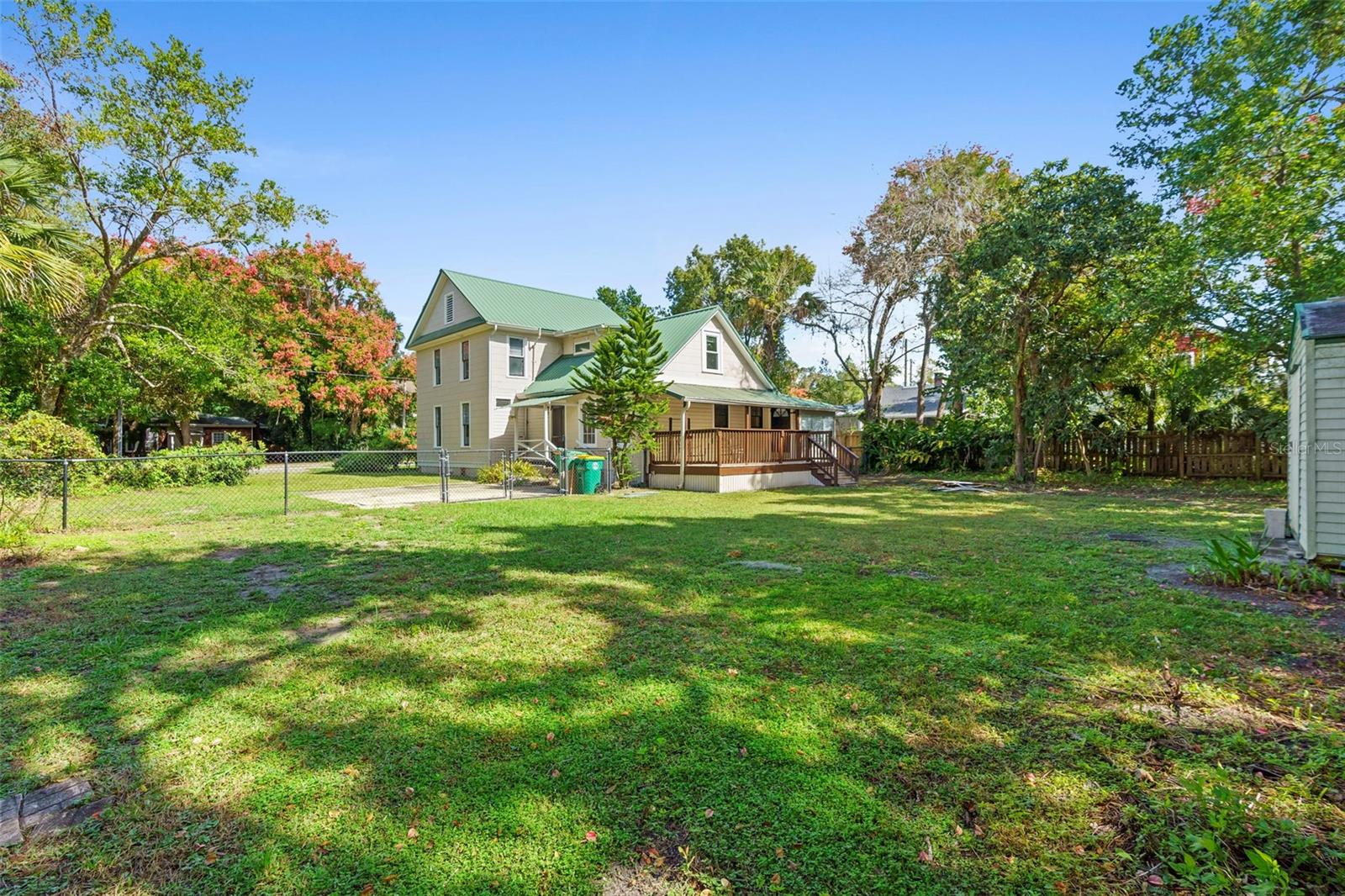 210 W UNIVERSITY AVE, DELAND, FL, 32720