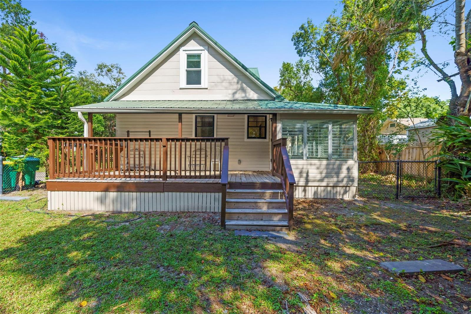 210 W UNIVERSITY AVE, DELAND, FL, 32720