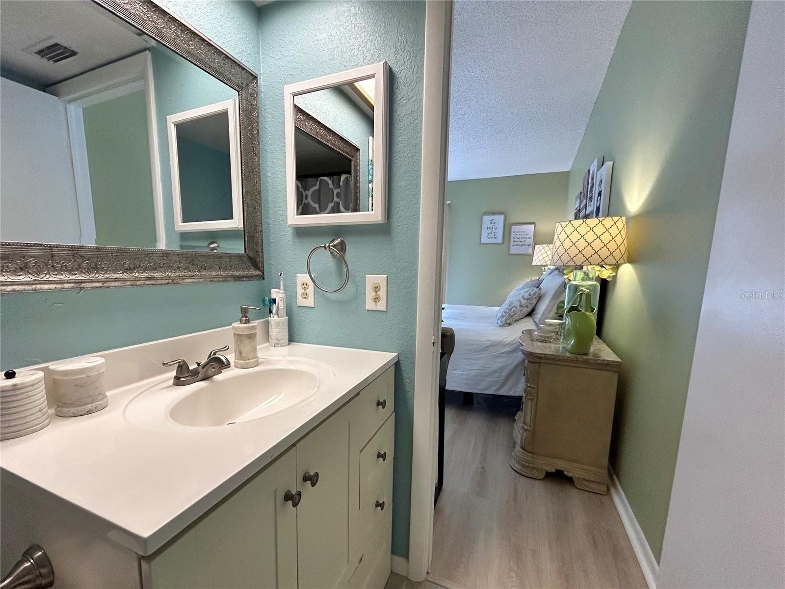 708 HAMMOCK PINE BLVD #708, CLEARWATER, FL, 33761