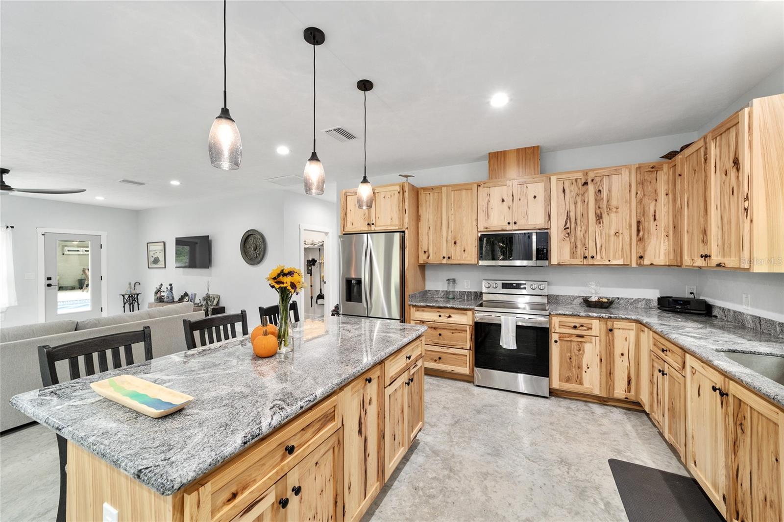 19189 N US HIGHWAY 301, CITRA, FL, 32113