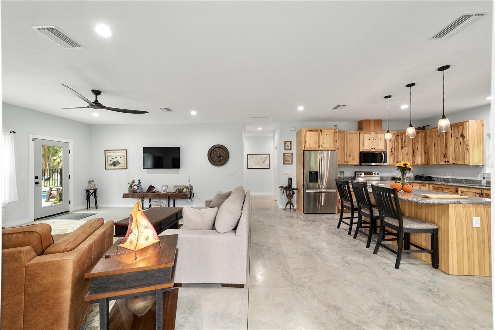 19189 N US HIGHWAY 301, CITRA, FL, 32113