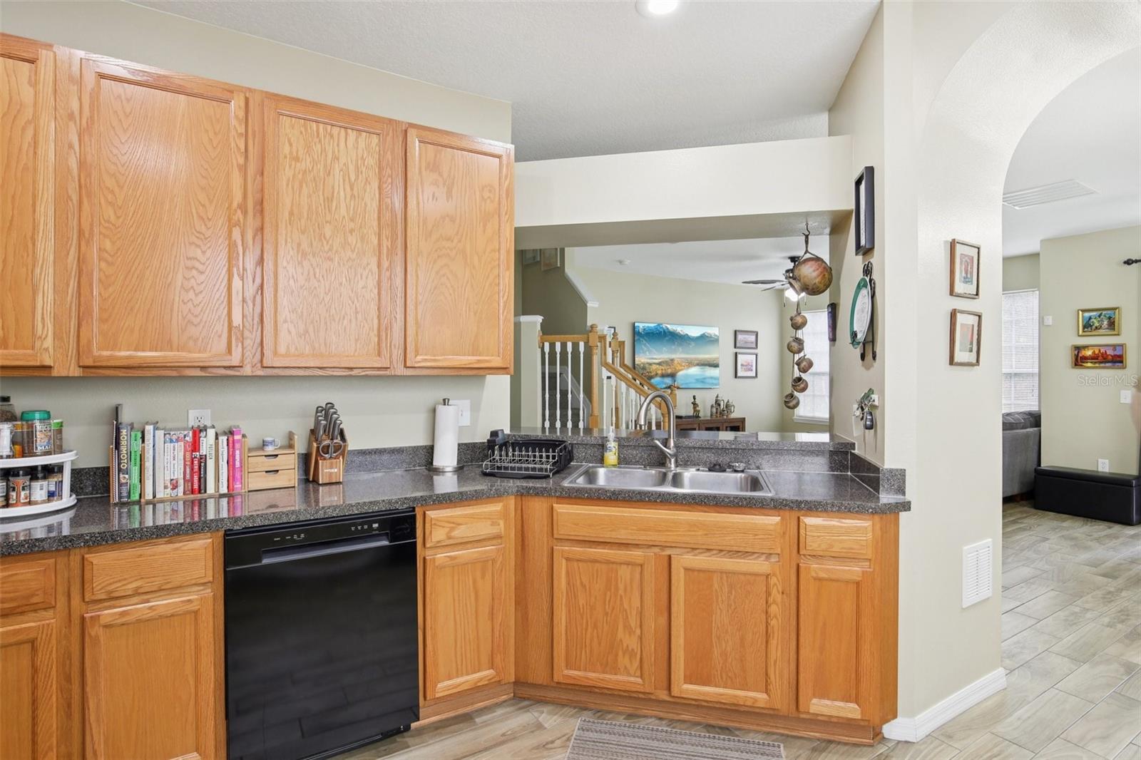 8513 SHALLOW CREEK CT, NEW PORT RICHEY, FL, 34653