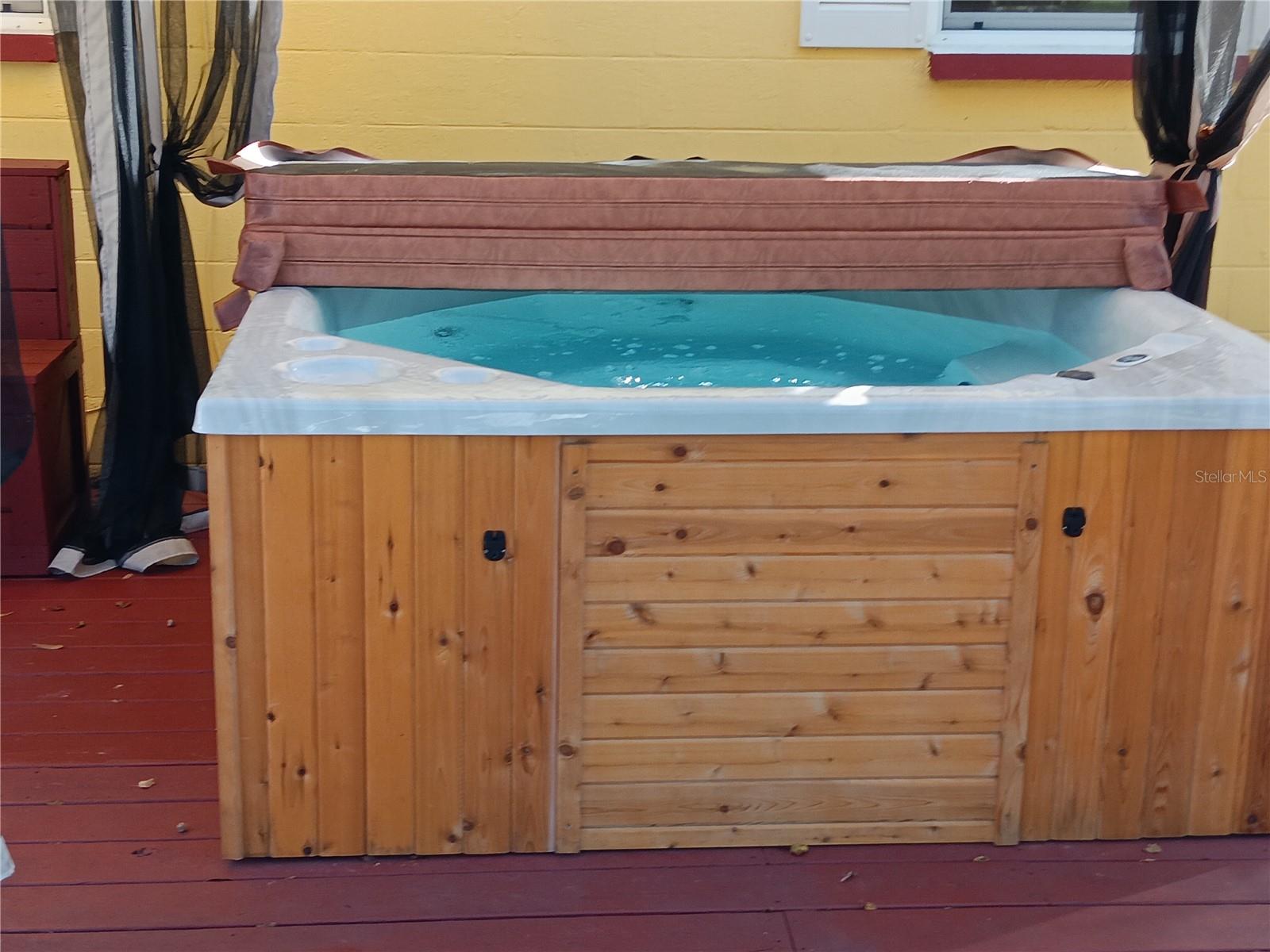 374 3RD ST NW, LARGO, FL, 33770