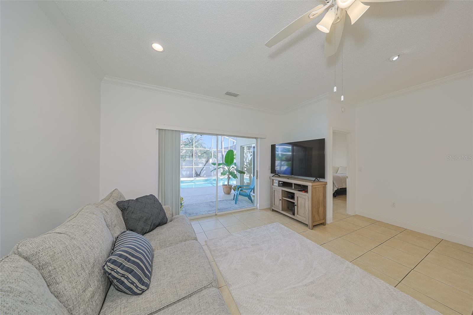 7113 52ND DR E, BRADENTON, FL, 34203